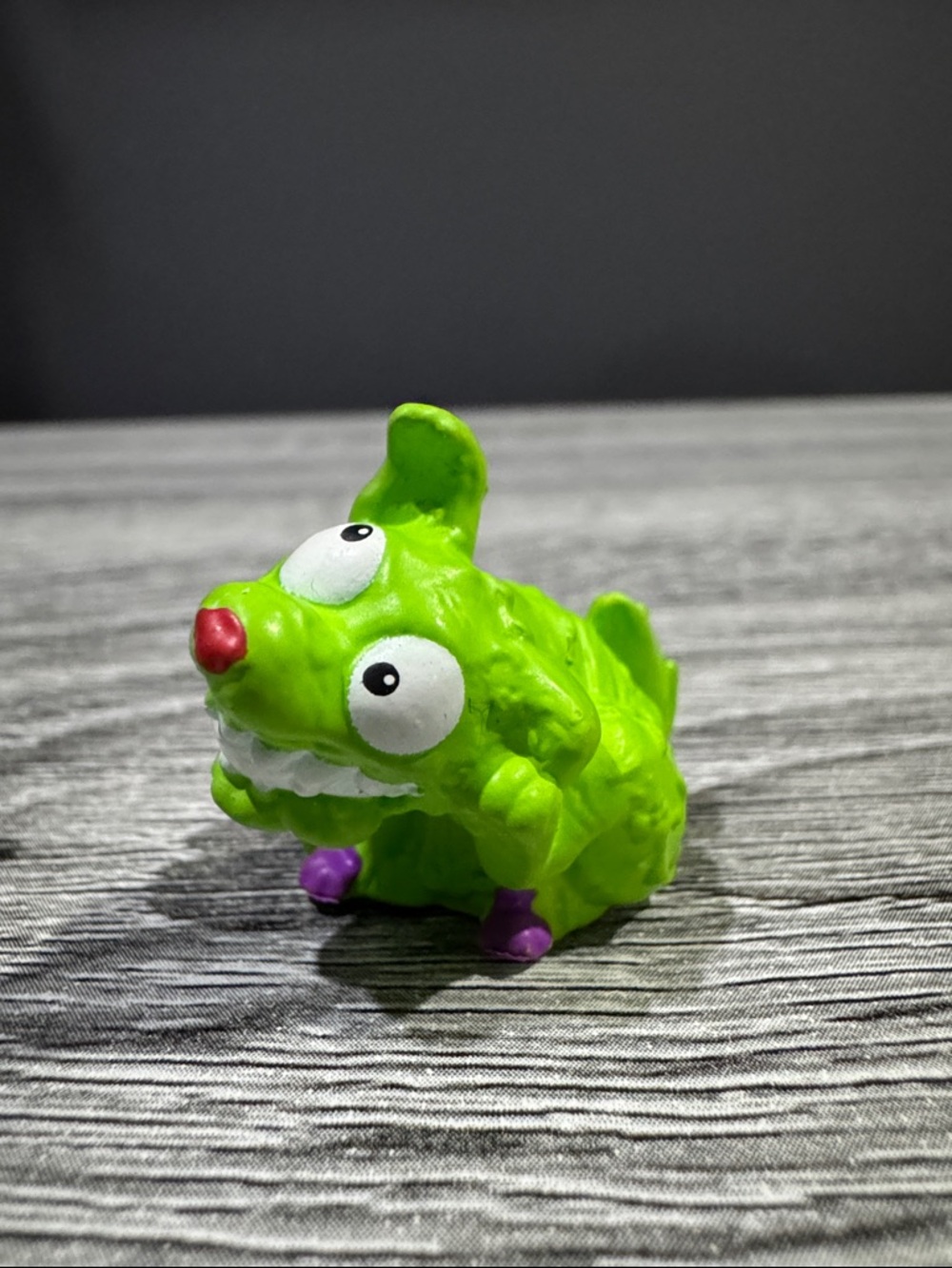 ZURU | Smashers #2081: Green Dog - Collectible Mini Figure